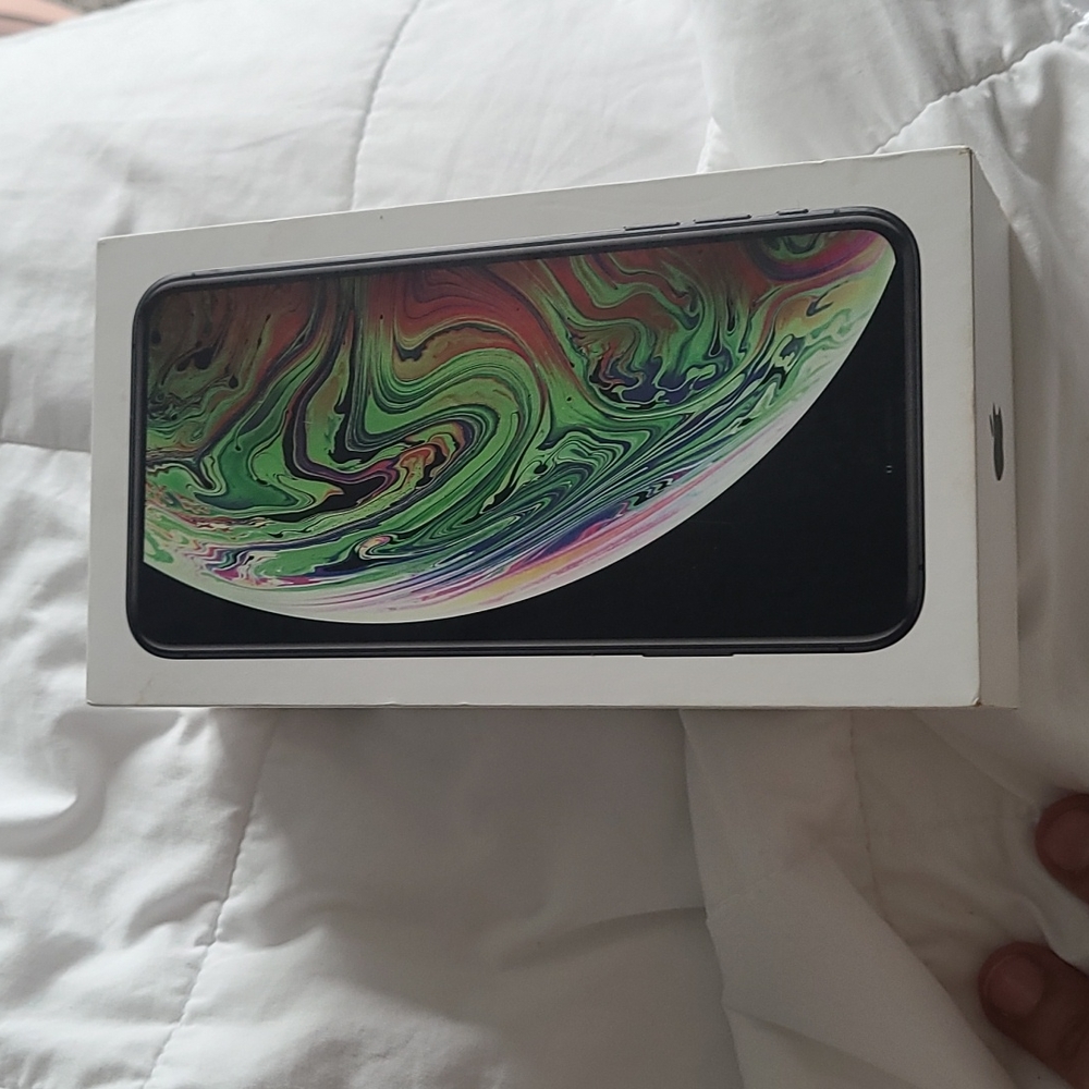 APPLE I PHONE 7 plus